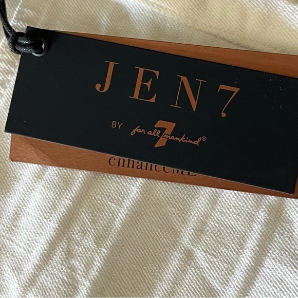 JEN 7 by 7 For All Mankind White Bermuda Shorts 8 - Picture 13 of 15